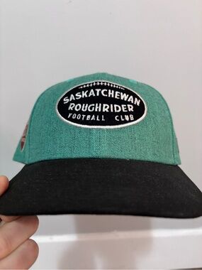 New Era Green & White 9FIFTY Snapback Cap Turf Traditions